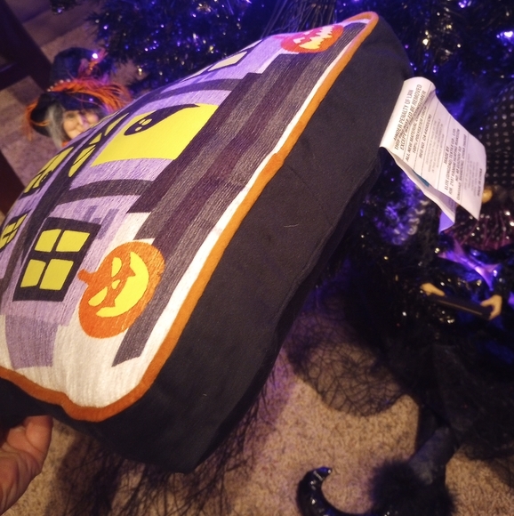 Glow in the Dark Haunted House Decorative Halloween Pillow - Picture 8 of 9